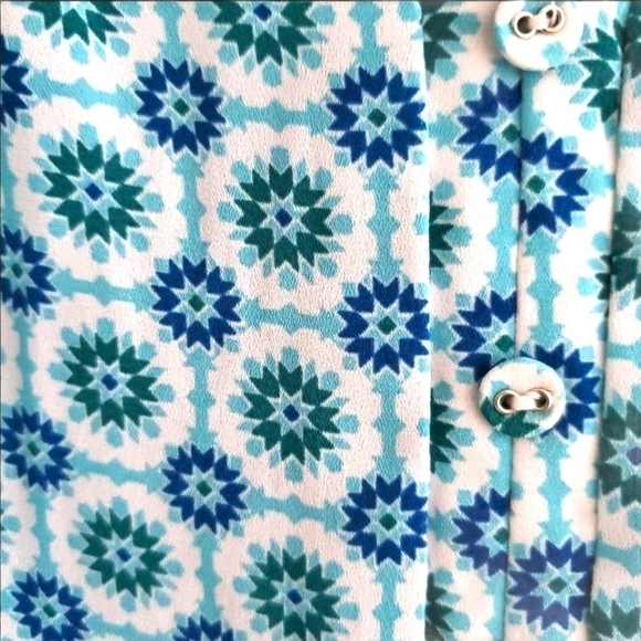 SKIES are Blue Split Neck Top - Picture 3 of 11